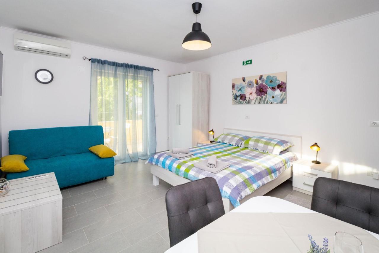 Apartments Balach ポレッチ エクステリア 写真