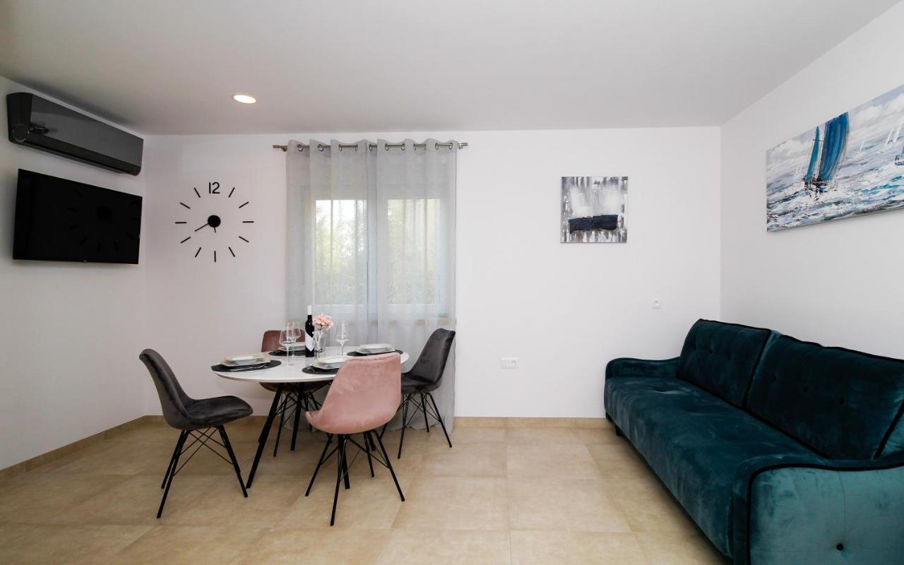 Apartments Balach ポレッチ エクステリア 写真