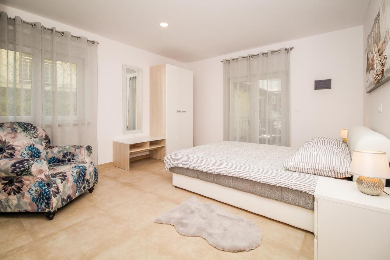 Apartments Balach ポレッチ エクステリア 写真