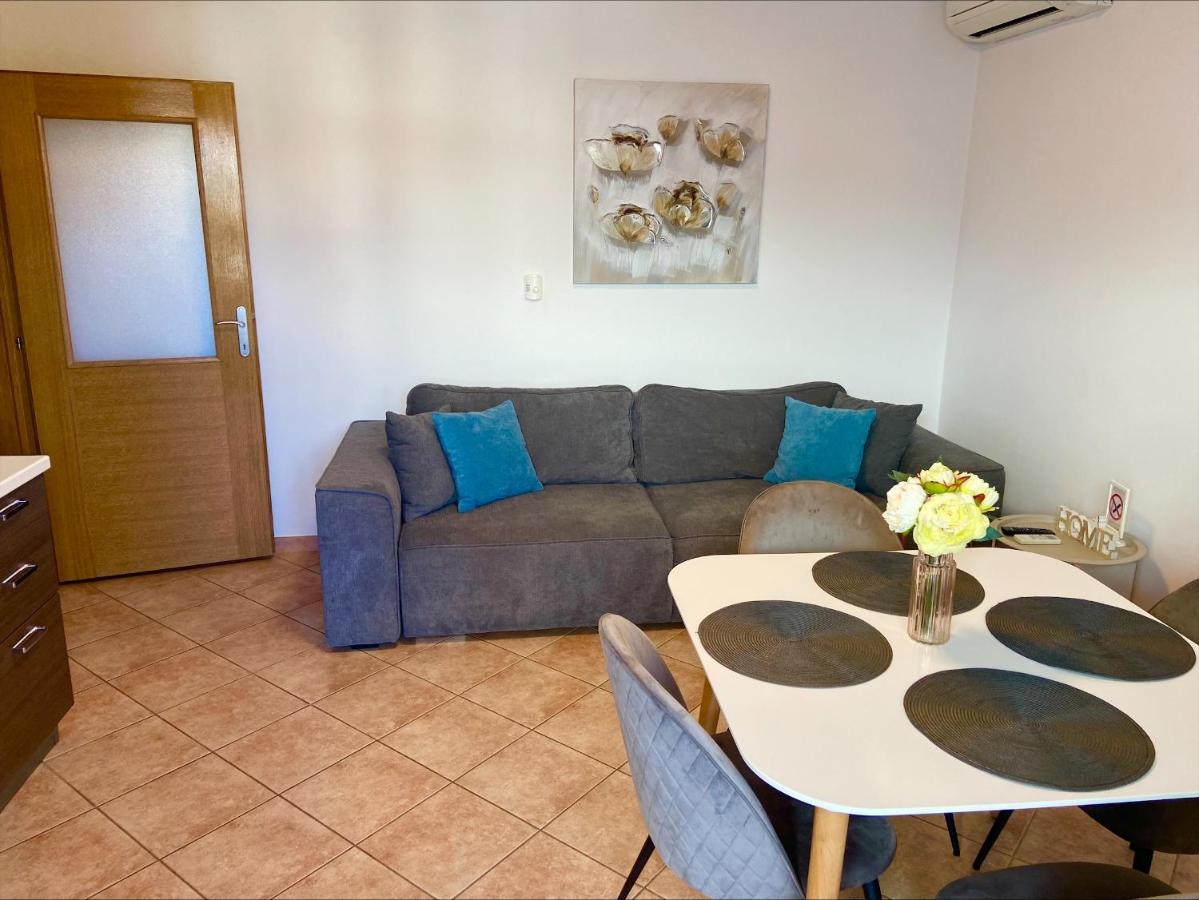 Apartments Balach ポレッチ エクステリア 写真