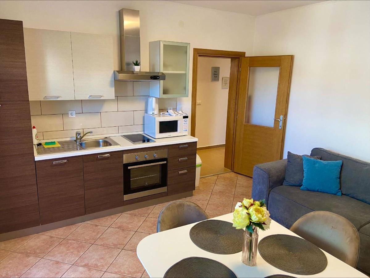 Apartments Balach ポレッチ エクステリア 写真